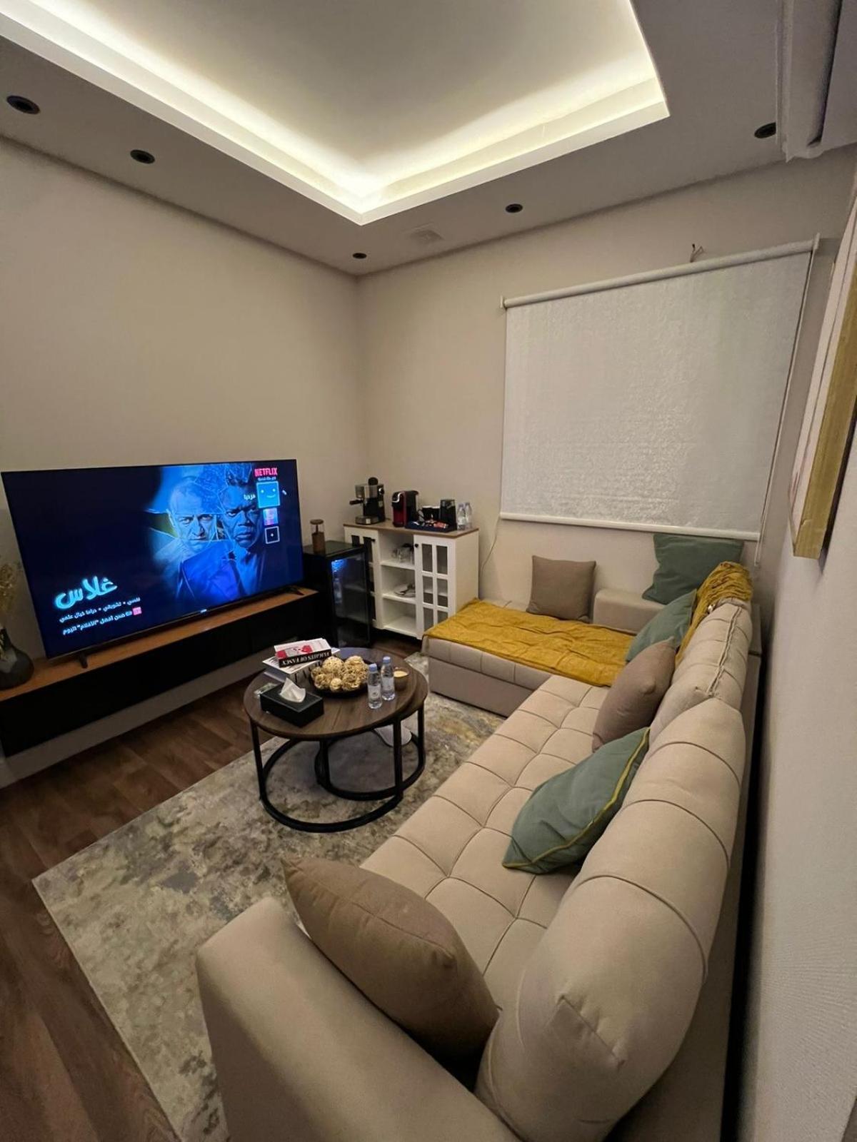 Apartment شقه هاديه وراقيه